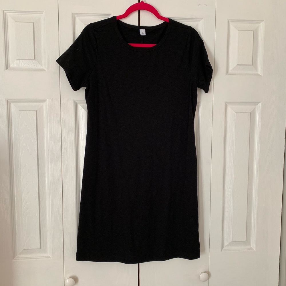 Old Navy black T-shirt dress size M